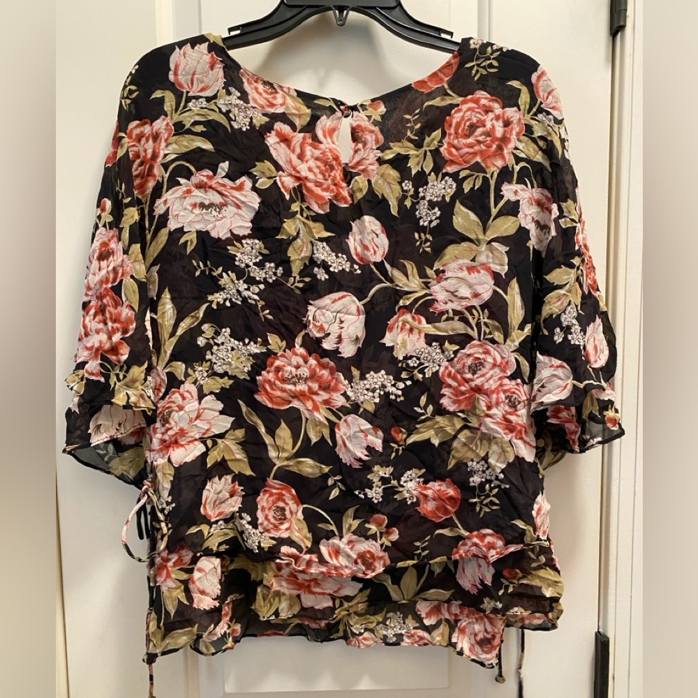 Black & coral floral silk top 2 layers with ties on side bought to be oversized - Picture 4 of 5